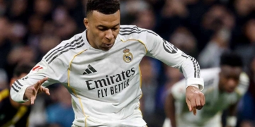 real madrid mbappe rodilla equivocada