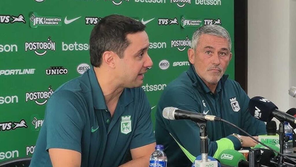 atletico nacional gustavo fermani sebastian arango botero tension hinchada hincha verdolaga atanasio girardot ratificacipon diego arias eliminacion copa sudamericana conmebol libertadores juarez gandolfi futbol profesional colombiano fpc liga betplay dimayor colombia carolina familia ardila lulle antonio jose dirigentes directivos directiva duenos equipo postobon maximo accionista