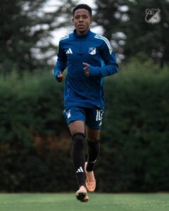 millonarios copa sudamericana mercado pases fichajes refuerzos contrataciones contratados incorporaciones nuevos bolsa jugadores futbolistas oferta altas bajas salen llegan futbol profesional colombiano fpc liga betplay dimayor colombia colombiano transferencias transferidos ventana fichado yeiner romero criss macias fabian bustos director tecnico entrenador dt