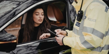 retenes colombia abusos vias carreteras policia transito documentos dinero denunciar minesterio transporte gobierno puente festivo plata