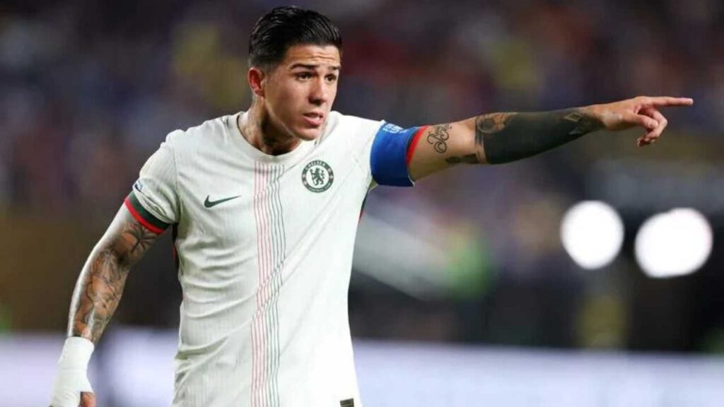 enzo fernandez real madrid manchester city fichaje europa inglaterra mercado premier league futbol ingles brtitanico espanol espana florentino perez refuerzos contrataciones incorporaciones santiango bernabeu rodri camavinga