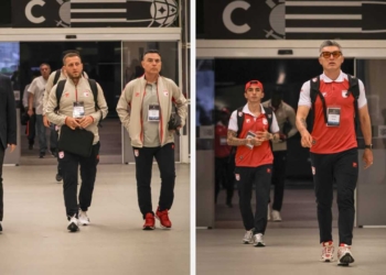 independiente santafe pablo repetto jugadores plantilla referentes capitan capitanes hugo rodallega daniel torres mosquera marmolejo futbol profesional colombiano fpc liga betplay dimayor crisis mal ambiente salida dt director tecnico entrenador presidente eduardo mendez campin bogota copa libertadores conmebol corinthians