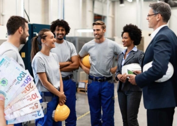 jornada laboral colombia reforma gobierno cambios horas extra transporte almuerzo pagos nocturnos recargas empresas estado jefes empleados beneficios subsidios oficinas