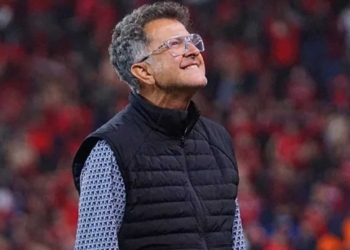 juan carlos osorio atletico bucaramanga nuevo director tecnico dt entrenador mercado pases fichajes refuerzos contrataciones contratados incorporaciones nuevos bolsa jugadores futbolistas oferta altas bajas salen llegan futbol profesional colombiano fpc liga betplay dimayor colombia colombiano transferencias transferidos ventana fichado deportivo pereira