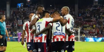 junior barranquilla sale lucas monzon defensa central zaguero no renovacion defensores equipo pena alfredo arias entrenador dt director tecnico renovacion familia char duenos equipo dirigentes fuad futbol profesional colombiano fpc liga betplay dimayor