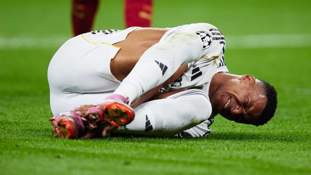 kylian mbappe lesion grave real madrid clasico derbi derby barcelona barça final temporada mundial cerca francia estados unidos arbeloa florentino kiki futbol espanol espana liga