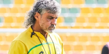 atletico bucaramanga leonel alvarez dt entrenador director tecnico salida echado renuncia plata fuera nuevo directivos dirigentes oscar presidente junta duenos maximo aciconista plantilla jugadores crisis futbol profesional colombiano fpc liga betplay dimayor alberto gamero pablo peirano polilla da silva