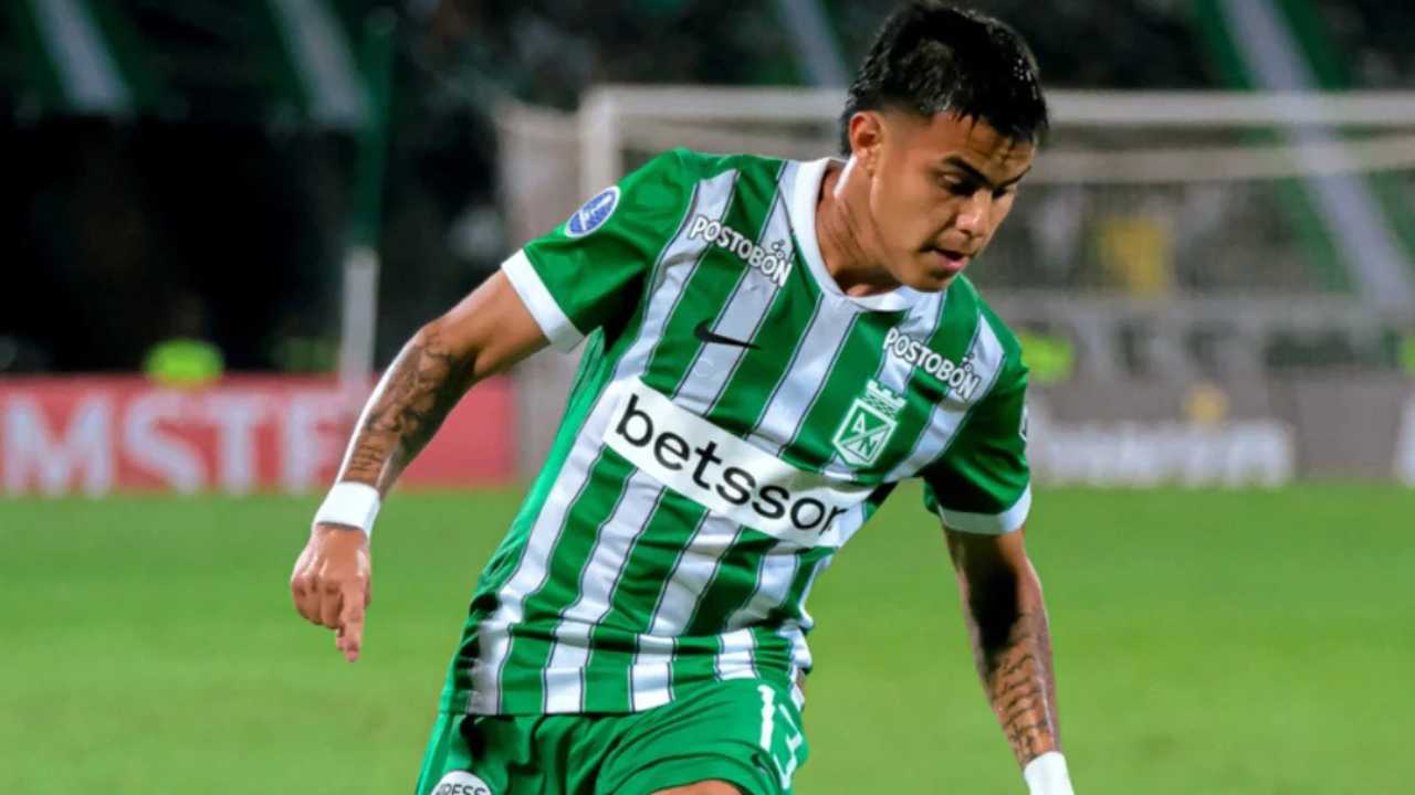 atletico nacional nicolas rodriguez regresa entrenamientos equipo club grupo pricnipal jugadores plantilla profesional caso acusacion fiscalia avanza pruebas futbol profesional colombiano fpc liga betplay dimayor diego arias dt entrenador tecnico