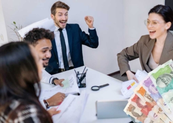 retroactivo salarial empleados publicos colombia 2026 salarios montos pagos porcentajes contratos incrementos jornada laboral reformas gobierno jefes empresas compañias oficinas