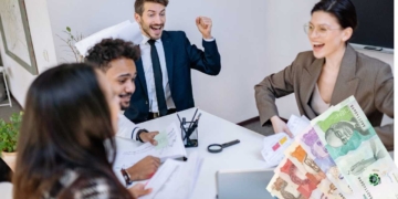 retroactivo salarial empleados publicos colombia 2026 salarios montos pagos porcentajes contratos incrementos jornada laboral reformas gobierno jefes empresas compañias oficinas