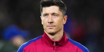 robert lewandowski futbol club barcelona contrato renovacion temporada eliminacion eliminado champions league campeon liga futbol espanol espana cule catalan barca camp nou hansi flick ofertas propuestas italia juventus milan