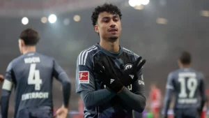 real madrid ferland mendy lesiones reemplazo fichaje nathaniel brown lateral izquiero zurdo eintracht frankfurt bundesliga fichaje mercado contrataciones contratacion refuerzo florentino perez director tecnico entrenador liga espanola espana futbol espanol