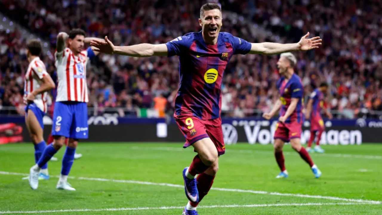 lewandowski barcelona atletico madrid fichaje mercado pases verano europa contratacione srefuerzos diego cholo simeone joan laparta deco salida