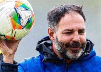 jonathan risueno entrenador deportivo pasto sancionado suspendido dimayor varios partidos fechas jornadas polemico director tecnico espanol incidentes barranquilla junior aficionados tribuna futbol profesional colombiano fpc liga betplay dimayor