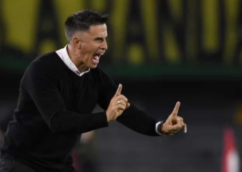 pablo peirano atletico bucaramanga mercado pases fichajes refuerzos contrataciones contratados incorporaciones nuevos bolsa jugadores futbolistas oferta altas bajas salen llegan futbol profesional colombiano fpc liga betplay dimayor colombia colombiano transferencias transferidos ventana fichado nuevo entrenador dt tecnico