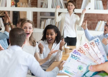 pago horas extras colombia domingos festivos recargo nocturno nominas empleados trabajadores reforma laboral empresas companias duenos jefes oficinas emoresarios comercios diurno salud transporte seguridad social tarifas