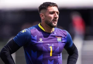 arquero atletico bucaramanga salvador ichazo mercado pases fichajes refuerzos contrataciones contratados incorporaciones nuevos bolsa jugadores futbolistas oferta altas bajas salen llegan futbol profesional colombiano fpc liga betplay dimayor colombia colombiano transferencias transferidos ventana fichado bruno antunez sebastian britos pablo peirano entrenador dt director tecnico