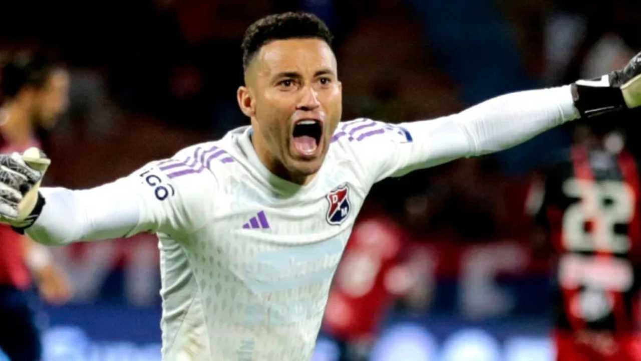 jose luis chunga inter bogota internacional mercado pases fichajes refuerzos contrataciones contratados incorporaciones nuevos bolsa jugadores futbolistas oferta altas bajas salen llegan futbol profesional colombiano fpc liga betplay dimayor colombia colombiano transferencias transferidos ventana fichado sale del deportivo independiente medellin dim