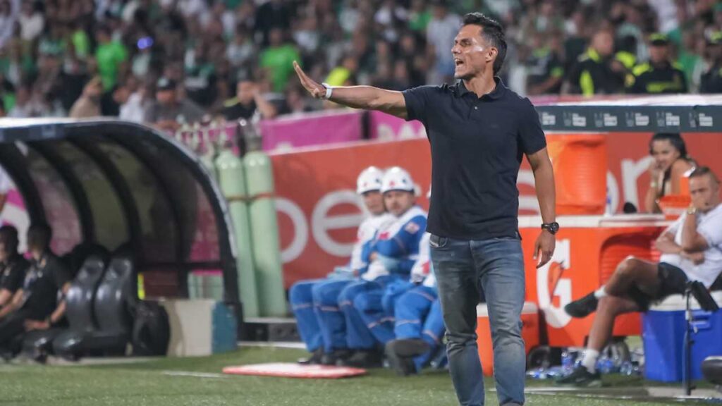 lucas gonzalez atletico nacional mercado pases fichajes refuerzos contrataciones contratados incorporaciones nuevos bolsa jugadores futbolistas oferta altas bajas salen llegan futbol profesional colombiano fpc liga betplay dimayor colombia colombiano transferencias transferidos ventana fichado
