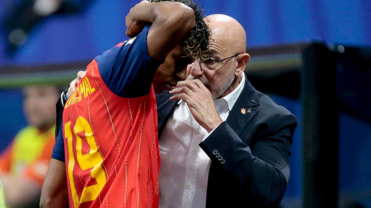 luis de la fuente espana debut mundial 2026 copa mundo mundial fifa estados unidos mexico canada selecciones clasificatorias fifa sedes estadios fixture mundialistas cabo verde lamine yamal