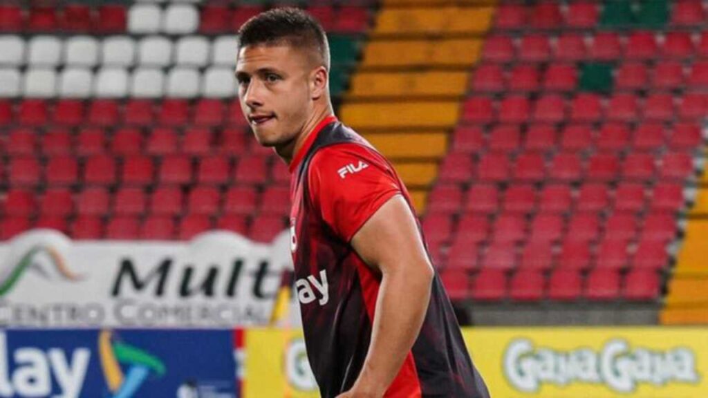 mateo puerta deportivo independiente medellin dim santafe mercado pases fichajes refuerzos contrataciones contratados incorporaciones nuevos bolsa jugadores futbolistas oferta altas bajas salen llegan futbol profesional colombiano fpc liga betplay dimayor colombia colombiano transferencias transferidos ventana fichado