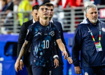 miguel almiron paraguay tarjeta rosa nueva regla mundial 2026 copa mundo mundial fifa estados unidos mexico canada selecciones clasificatorias fifa sedes estadios fixture mundialistas