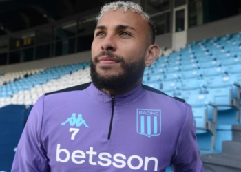 atletico nacional duvan vergara racing club avellaneda mercado pases fichajes refuerzos contrataciones contratados incorporaciones nuevos bolsa jugadores futbolistas oferta altas bajas salen llegan futbol profesional colombiano fpc liga betplay dimayor colombia colombiano transferencias transferidos ventana fichado