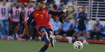 ferran torres liverpool psg mercado fichajes transferencias verano europa 2026 liga espanola espana premier league inglaterra futbol ingles espanol champions campeones refuerzos contrataciones contratados clausula euros millones ficha contrato transpaso incorporaciones