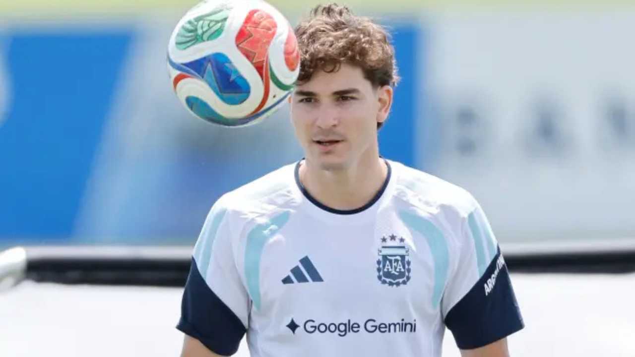 julian alvarez arsenal mercado fichajes transferencias verano europa 2026 liga espanola espana premier league inglaterra futbol ingles espanol champions campeones refuerzos contrataciones contratados clausula euros millones ficha contrato transpaso incorporaciones atletico madrid