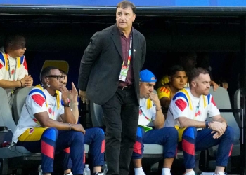 nestor gabriel lorenzo director tecnico entrenador seleccion colombia continuidad federacion colombiana futbol presidente ramon jesurun contrato mundial 2026