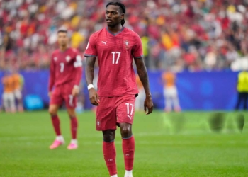 barcelona rafael leao mercado fichajes transferencias verano europa 2026 liga espanola espana premier league inglaterra futbol ingles espanol champions campeones refuerzos contrataciones contratados clausula euros millones ficha contrato transpaso incorporaciones