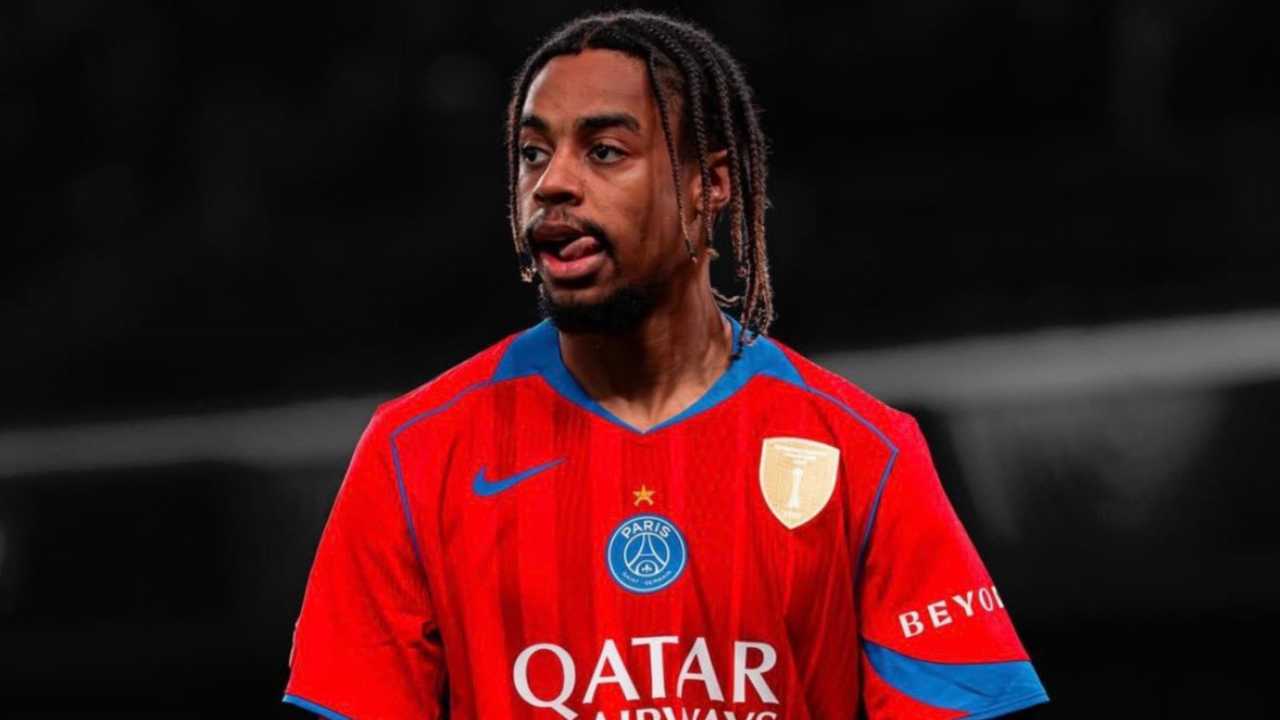 bradley barcola fichaje liverpool psg