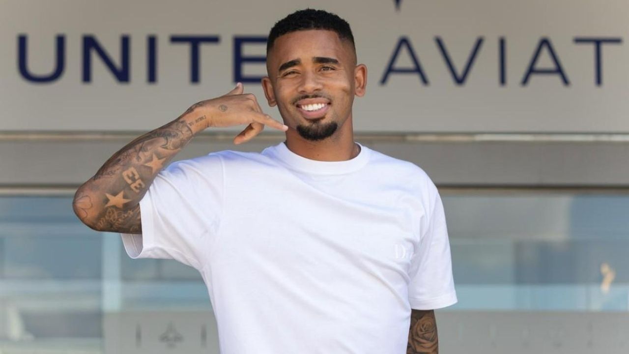 gabriel jesus nuevo fichaje barcelona delantero examenes rodilla