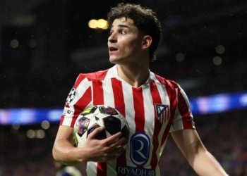 julian alvarez atletico madrid salida venta diego simeone arsenal barcelona