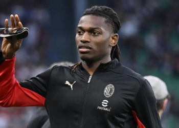 rafael leao leão milan fichaje aston villa