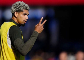 ronald araujo fichaje liverpool sale barcelona