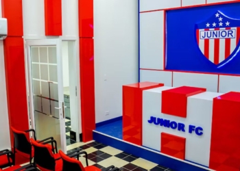 junior nuevo director tecnico entrenador alberto gamero jorge bava sebastian viera