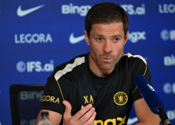 xabi alonso entrenador director tecnico chelsea dudas defensivas premier league