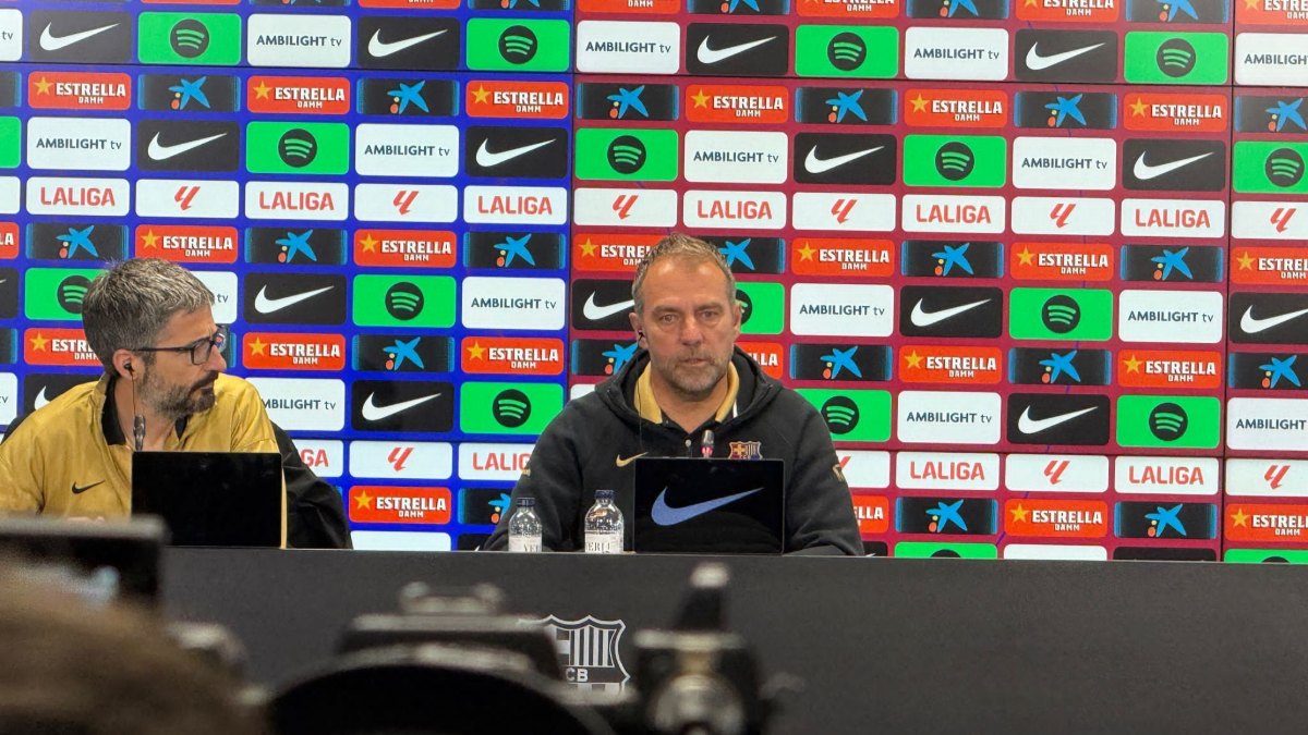 Flick, antes del Barça-Alavés: solo dos centrales, aviso a Balde y la puerta abierta a fichar en invierno